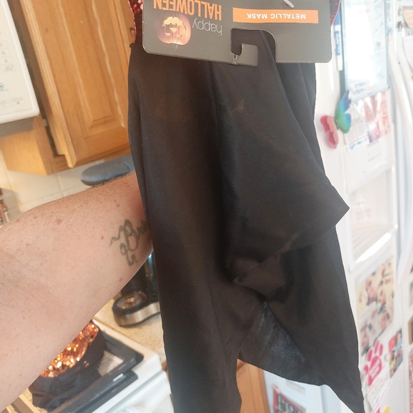 Mask - Picture 2 of 2